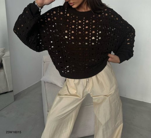 HEART DESIGN CUTOUT  SWEATER