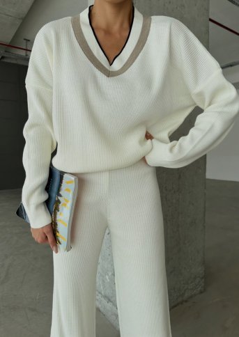 V NECK KNIT SWEATER AND PANTS