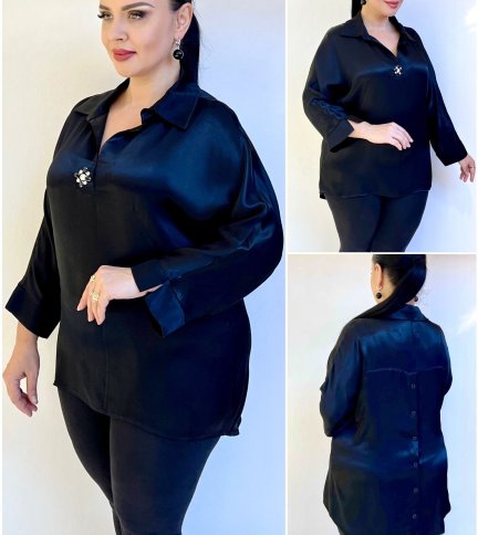 SATINY TOP WITH BUTTON DESIGN BACK